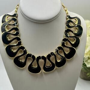 Vintage Mid Century Modern
Goldtone Black Enamel Cleopatra
Collar‎ Necklace